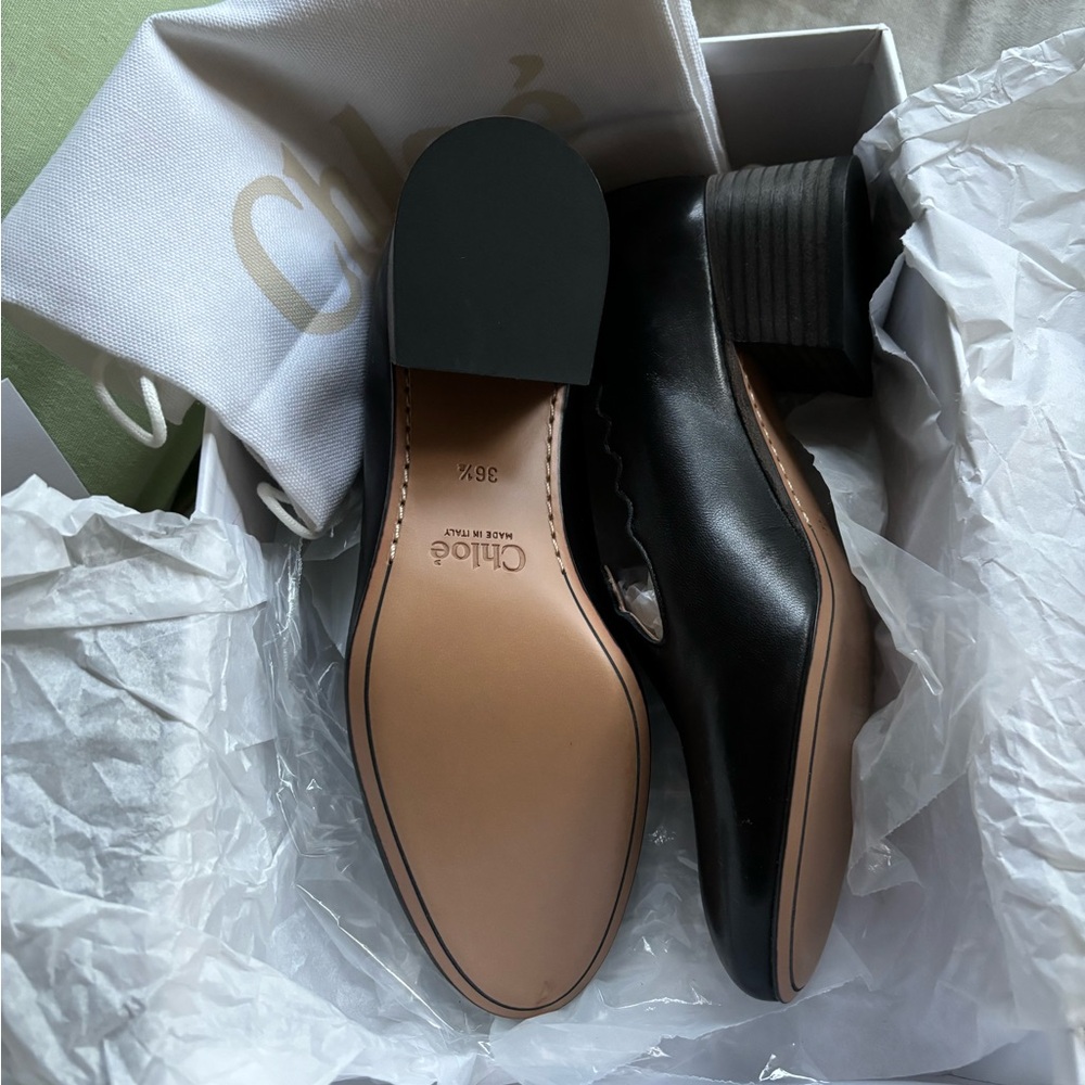 NEW CHLOE Scalloped Loafer Pump - Picture 3 of 9